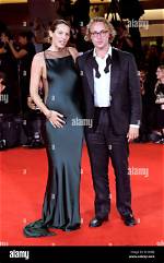 The Love Life of Stella Schnabel: Unveiling Her Husband