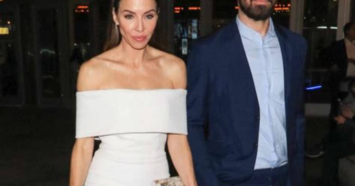 The Ultimate Guide: Is Whitney Cummings Married or Single?