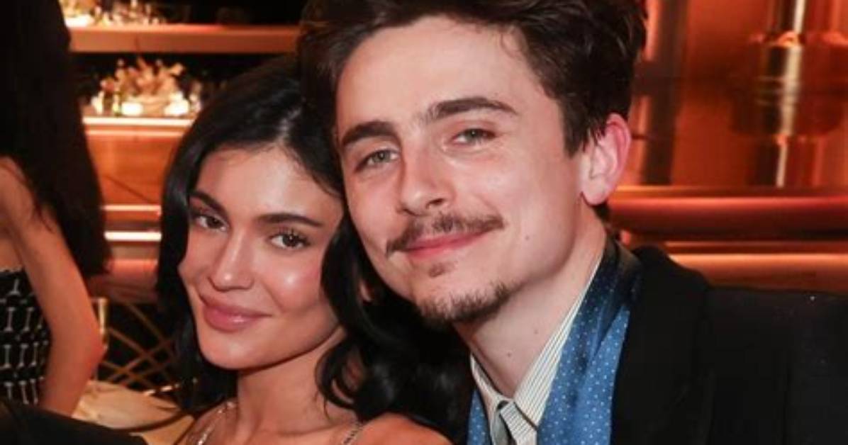 Timoth%C3%A9E Chalamet and Kylie Jenner a Deep 400. Jpg