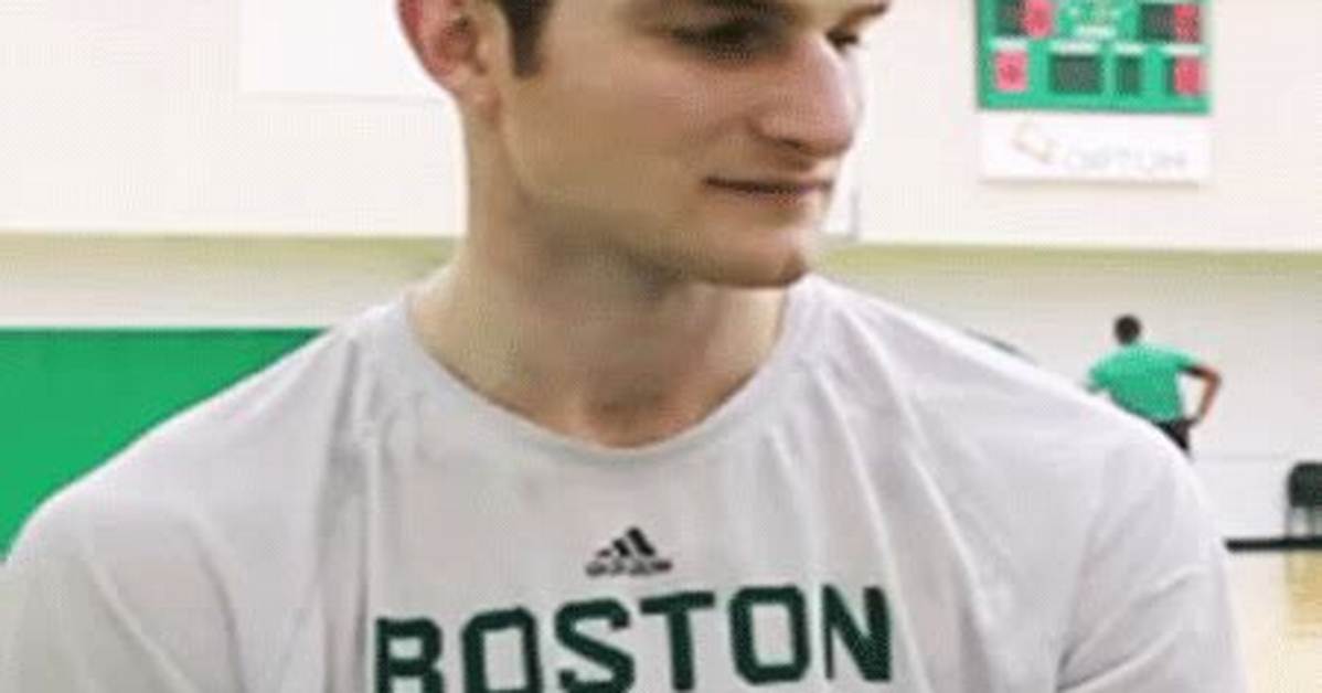 Tyler Zeller Age Wiki Biography Wife Children Salary Net