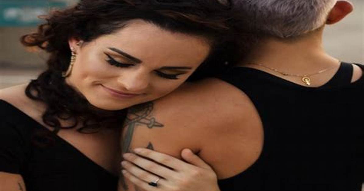 Ufc Star Macy Chiasson Is Engaged to Uta Flute Professor Hannah Leffler