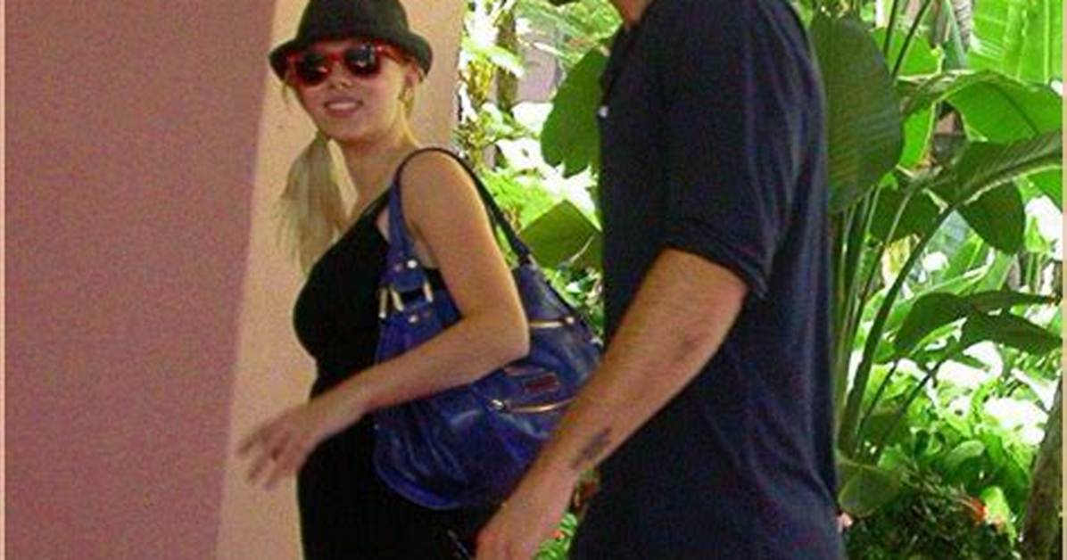Uncover the Truth: Does Beloved Actor Ryan Gosling Have Sisters?