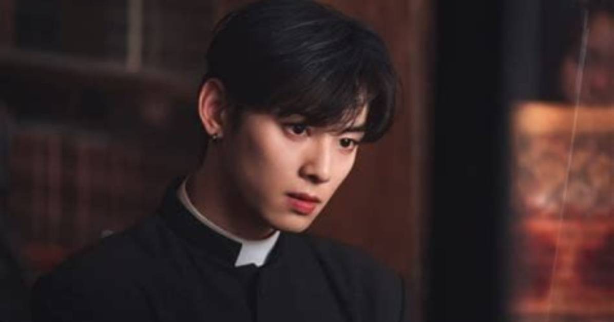 Uncover the Truth: Who Is Cha Eun Woo Dating?