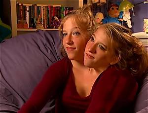 Understanding Abby and Brittany Hensel: the Remarkable Journey of Conjoined Twins