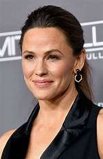 Unveiling Jennifer Garner's Age: Discoveries and Insights