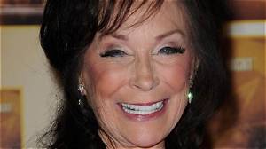 Unveiling Loretta Lynn's Staggering Net Worth in 2023