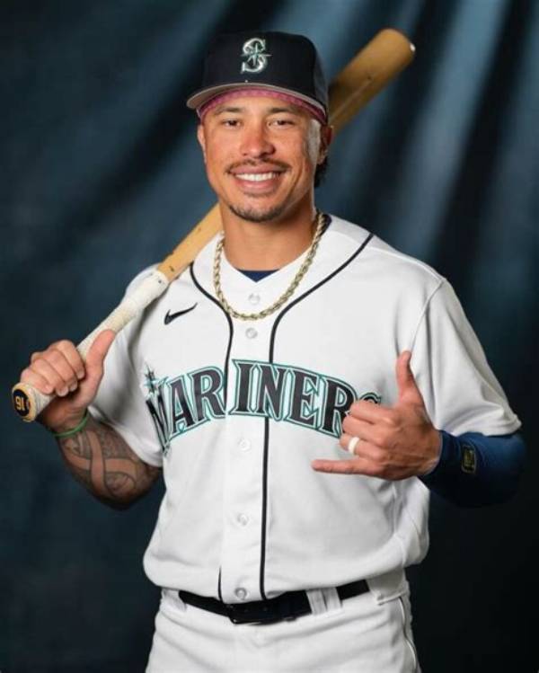 Unveiling the Intriguing Story of Kolten Wong: Ethnicity, Family, and More