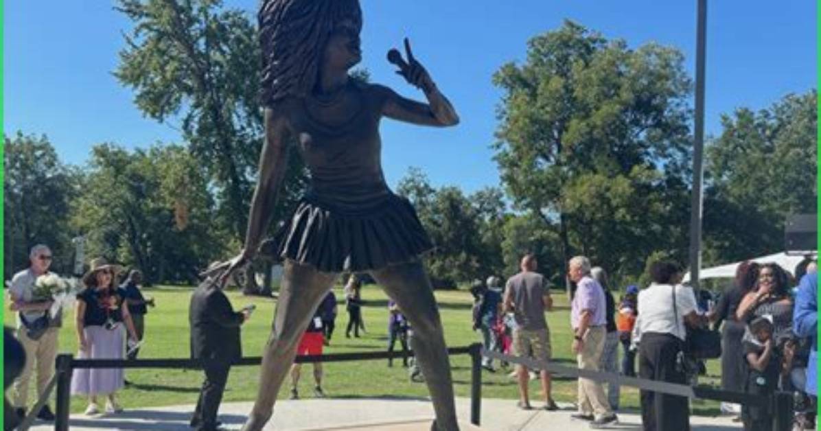 Unveiling the Towering Presence: Neil Flynn's Height Explored