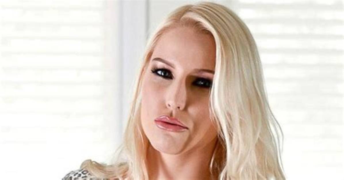 Vanessa Cage Net Worth Income Salary