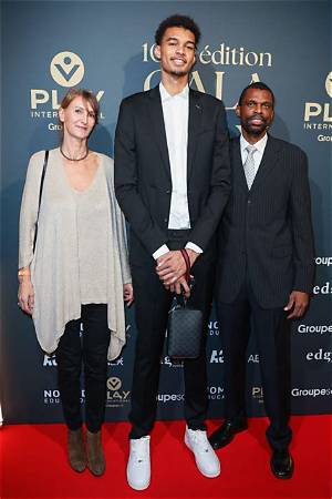 Victor Wembanyama's Mother Height: Exploring the Influence of Family on Athletic Prowess