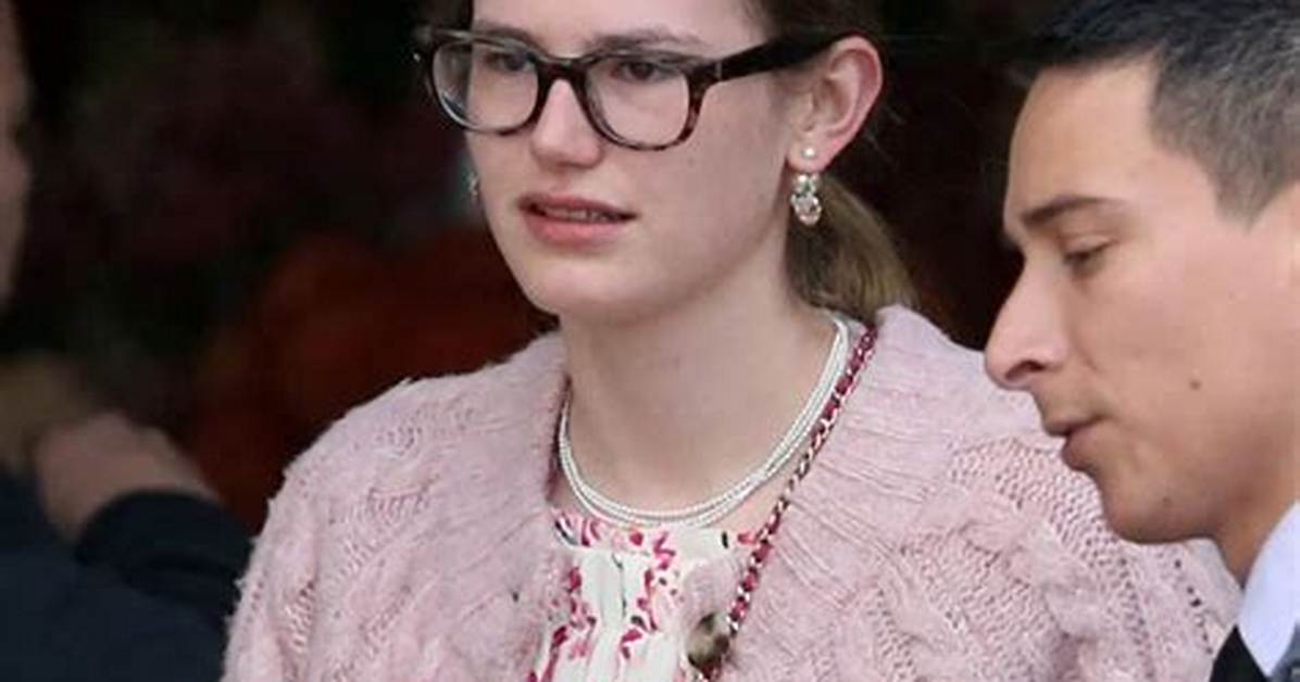 Violet Affleck: Unmasking the Reason Behind Her Face Covering