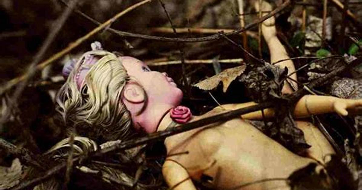 Voyeur Dolls: Exploring the Intriguing World of Art and Controversy