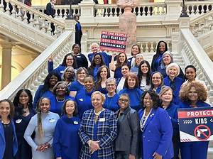Wendy Davis: a Trailblazing Advocate for Women's Rights