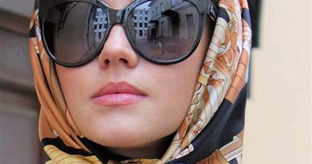 What Do You Wear Under Head Scarf?