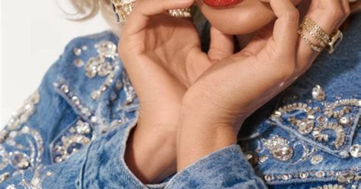 What Does Beyonc%C3%A9 S Finger Tattoo Mean 300. Jpg
