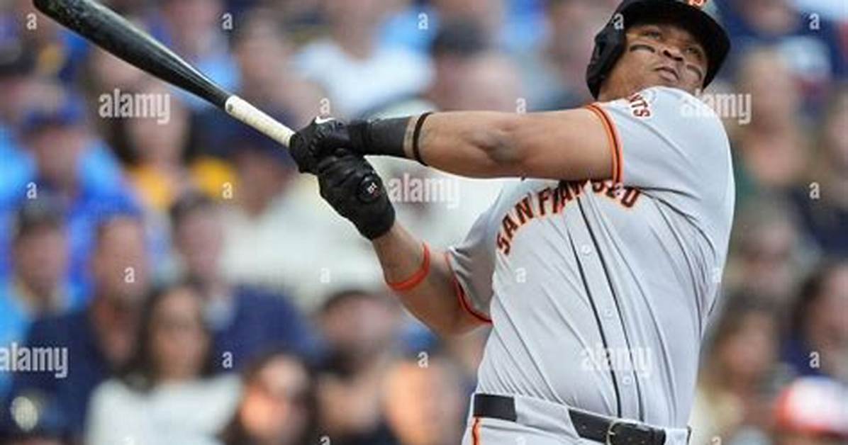 What Does Rafael Devers Eat During the Game? His Constant Chewing Makes Fans Wonder
