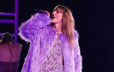 What Does Taylor Swift’s “Lavender Haze” Have to Do with the 1950S?