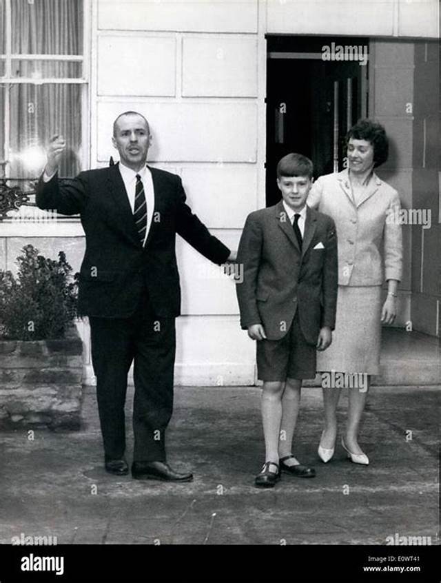 What Happened to Greville Wynne and Oleg Penkovsky Family? “The Courier” True Story Details