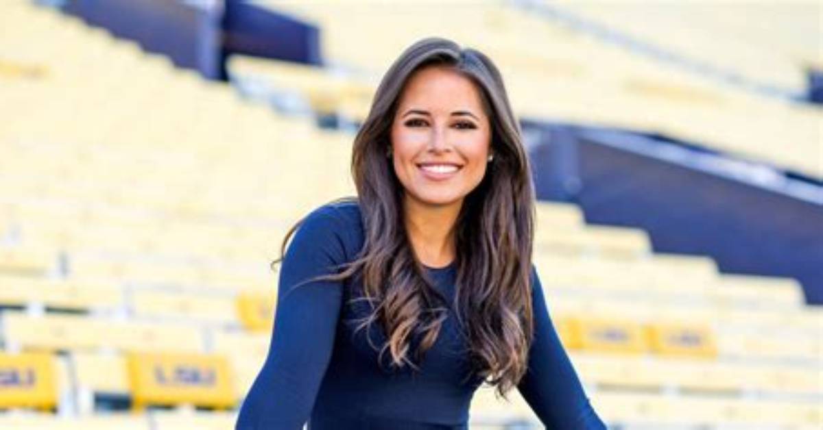 What Happened to Kaylee Hartung, Cnn News Reporter? Her Wiki, Net Worth, Salary, College, Father, Dating, Married