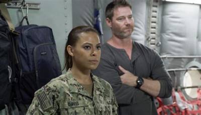 What Happens to Lisa Davis in Seal Team?