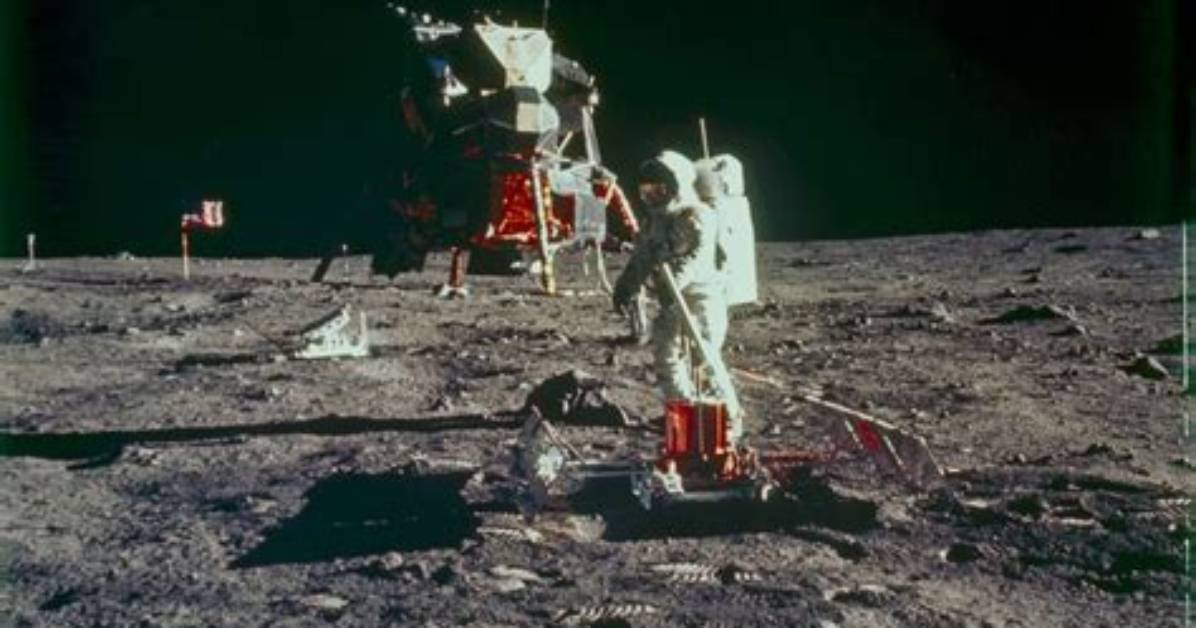 What If Russia Landed on the Moon First