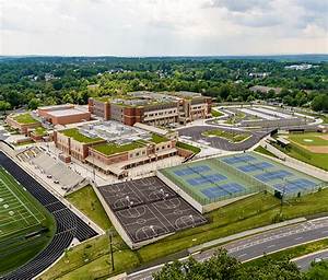 What Is the Largest Public High School in the Us?