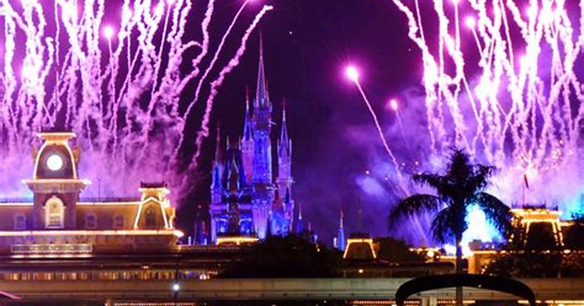 What Time Are Fireworks on Disney Cruise?