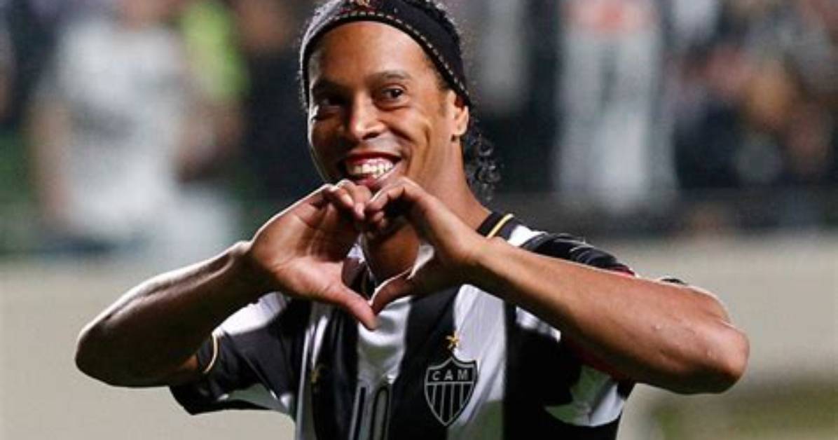 When Did Ronaldinho Retire His