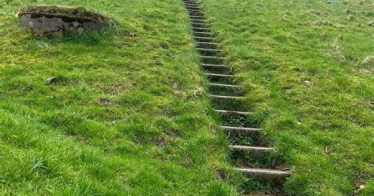 Where Are Scammonden Steps?