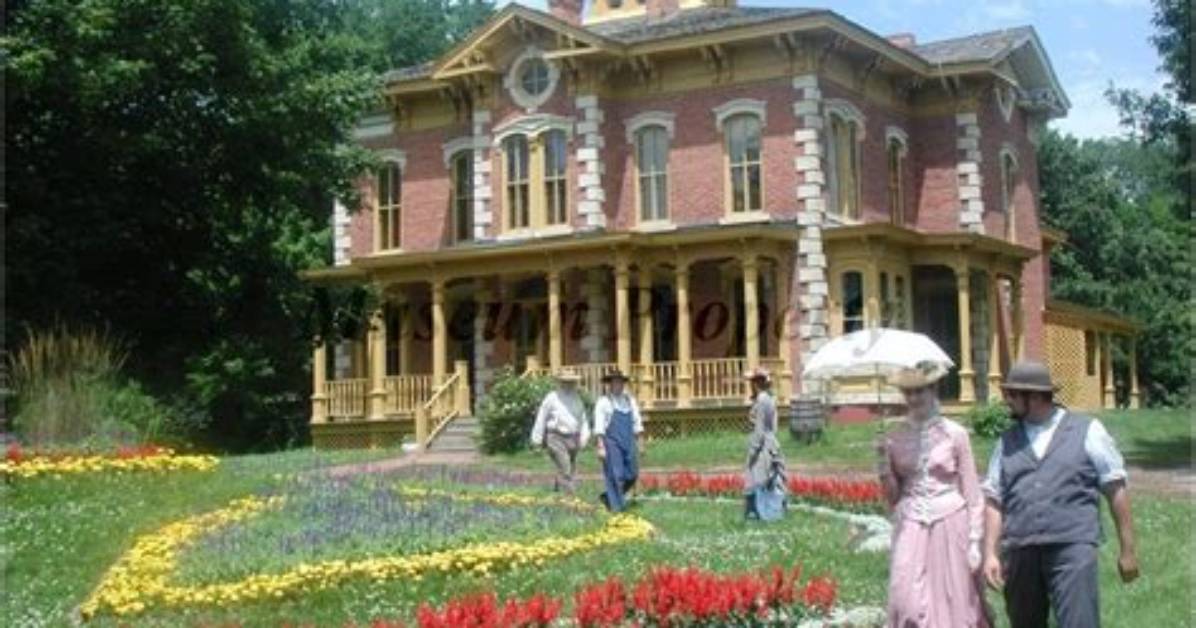Where Are the Living History Farms in Iowa?