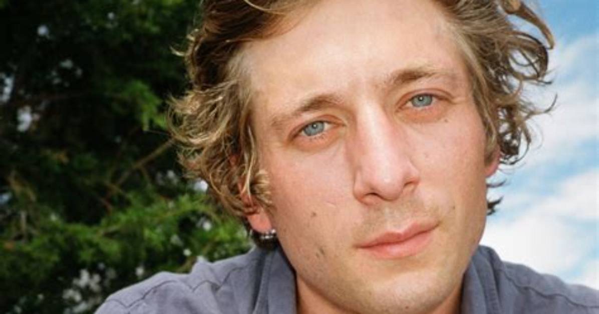 Where Does Jeremy Allen White Live Net Worth