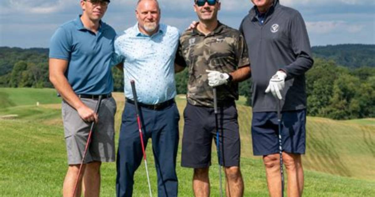 Where Does Mario Lemieux Play Golf?