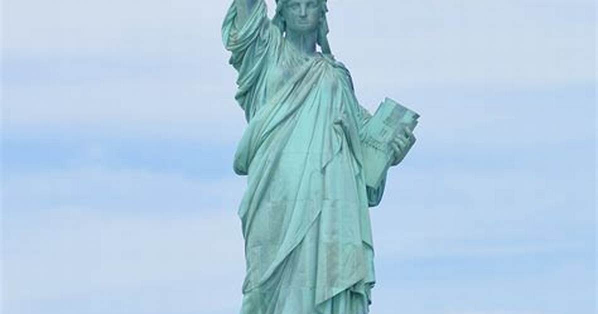 Where Was the Statue of Liberty Intended to Stand?