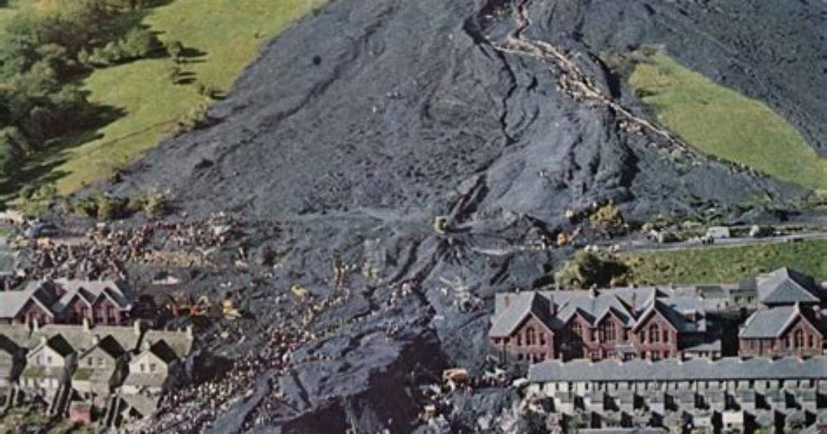 Which Year Was the Aberfan Disaster?