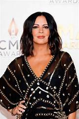 Who Are Country Star Sara Evans' Current and Former Husbands?
