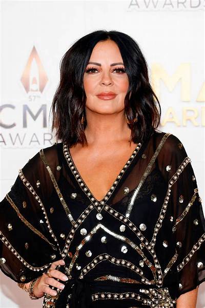 Who Are Country Star Sara Evans' Current and Former Husbands?