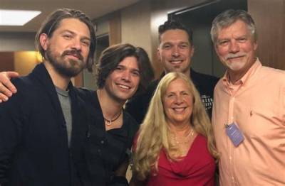 Who Are Hanson Brothers Parents Walker and Diana Hanson? How Rich Are the Brothers Isaac, Taylor, and Zac?