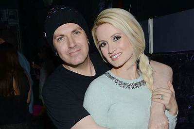 Who Did Holly Madison Date After Her Breakup with Hugh Hefner?