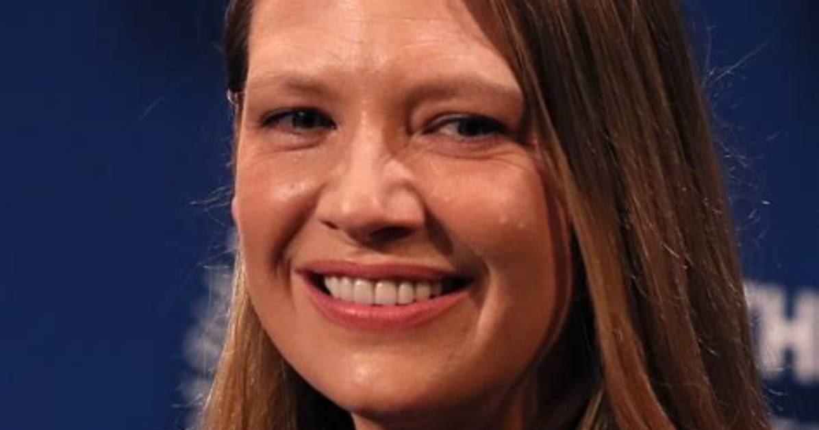 Who Did the Captivating Anna Torv