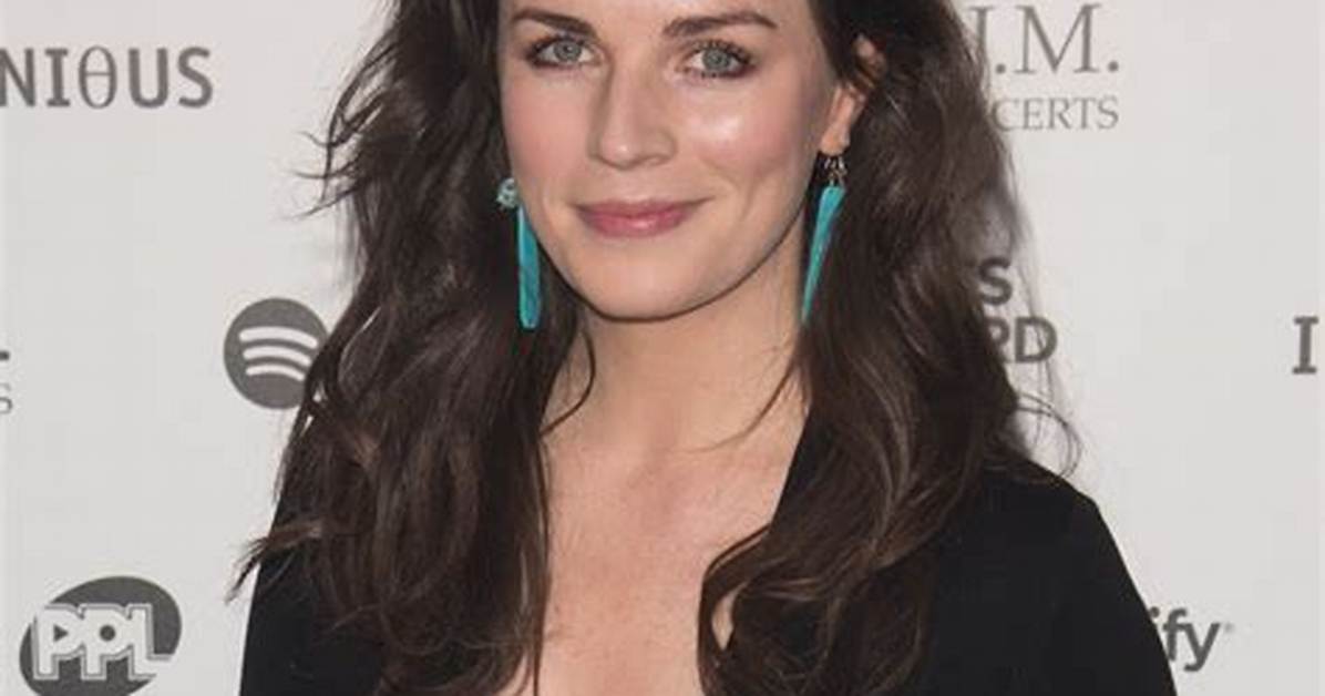 Who Is Aisling Bea Partner Meet the Home Sweet Home Alone