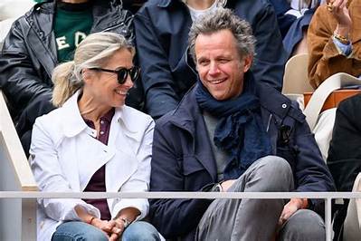 Who Is Anne Sophie Lapix Conjoint?