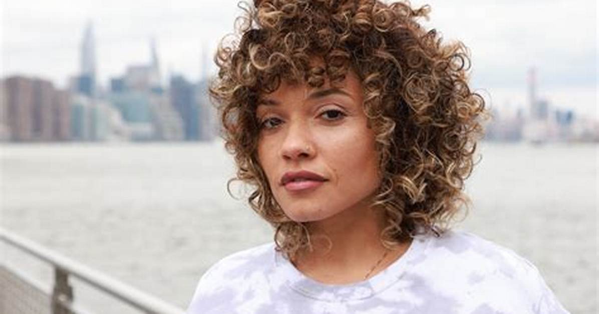 Who Is Brass Against Singer Sophia