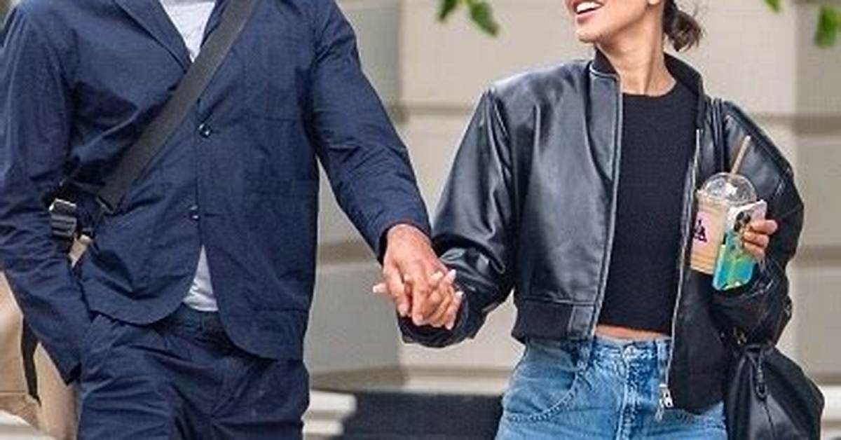 Who Is Eiza Gonz%C3%A1Lez Dating the Actress 400. Jpg