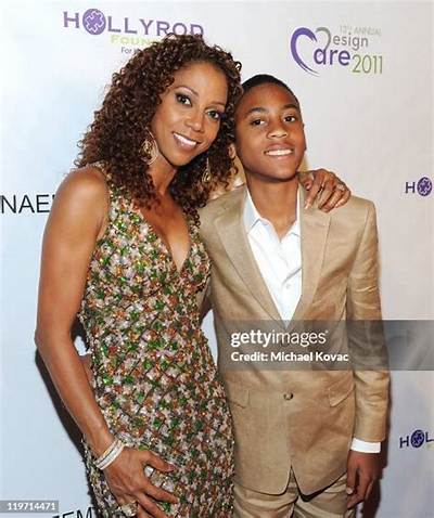 Who Is Holly Robinson Peete Son? Details to Know About Her Family