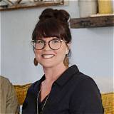 Who Is Lyndsay Lamb from Hgtv Unsellable Houses? Net Worth Revealed