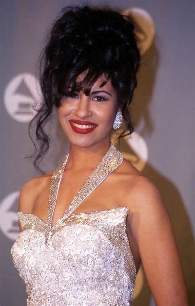 Who Is Marcella Samora? – All About Selena’s Mother