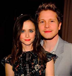 Who Is Matt Czuchry Dating in Real Life? a Complete Guide to His Love Life