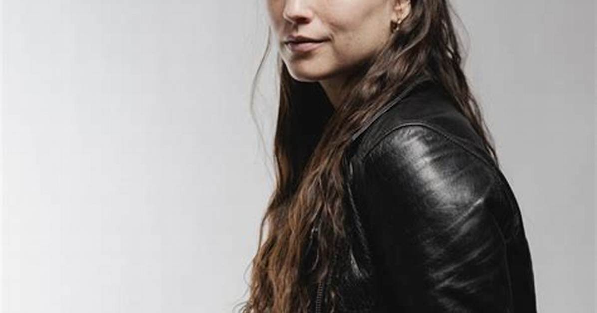 Who Is Nora Petersen Aka Healthy Punk Tiktok Meet the Viral Minimalist