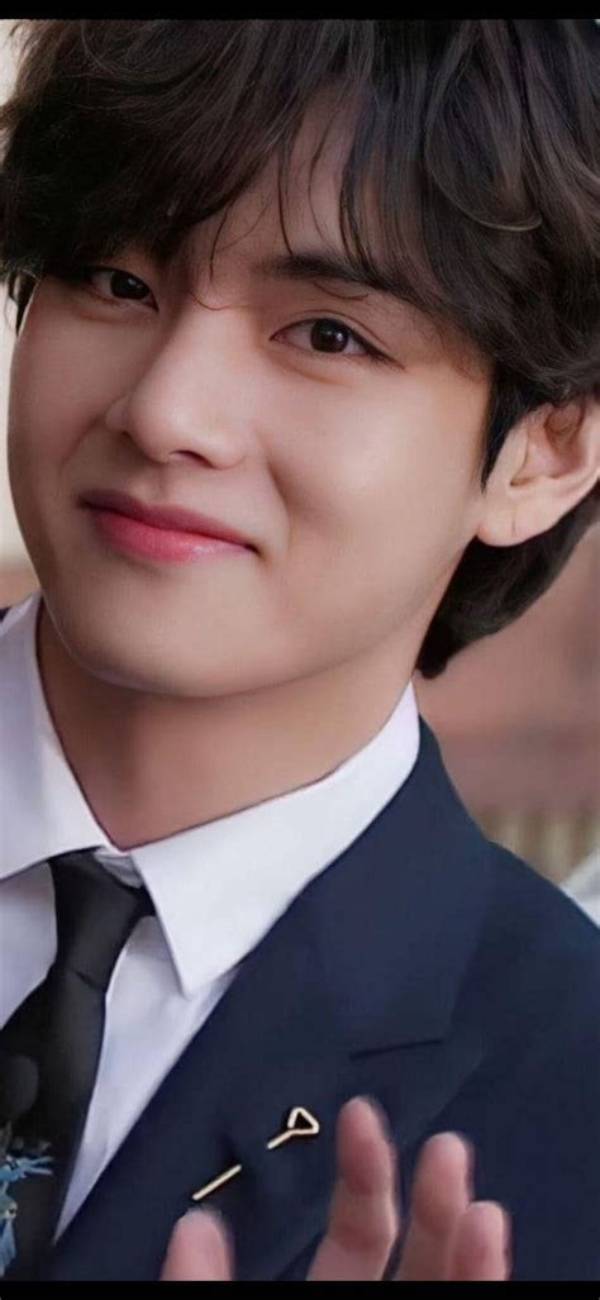 Who Is Taehyung Close to?