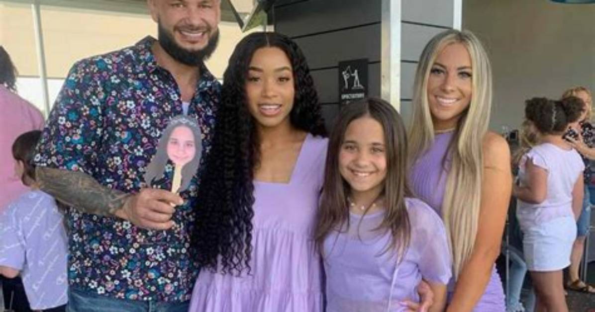 Who Is the Mother of Paulys Daughter?